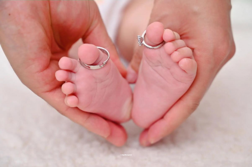 黔西宝宝发烧手心比额头烫 黔西宝宝发烧手心比额头烫